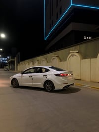 هونداي الانترا 2017 فول مواصفات عدا البصمه  خليجي كلين بدون ضرر بدون ت...