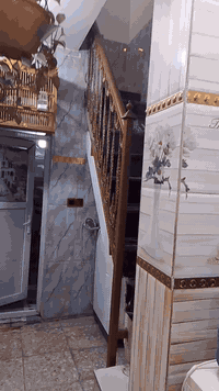 للبيع نصف قطعه اماميه قطاع 12.  شارع الفلاح خامس قطعه على شارع.  الاستفسار.   ***********
