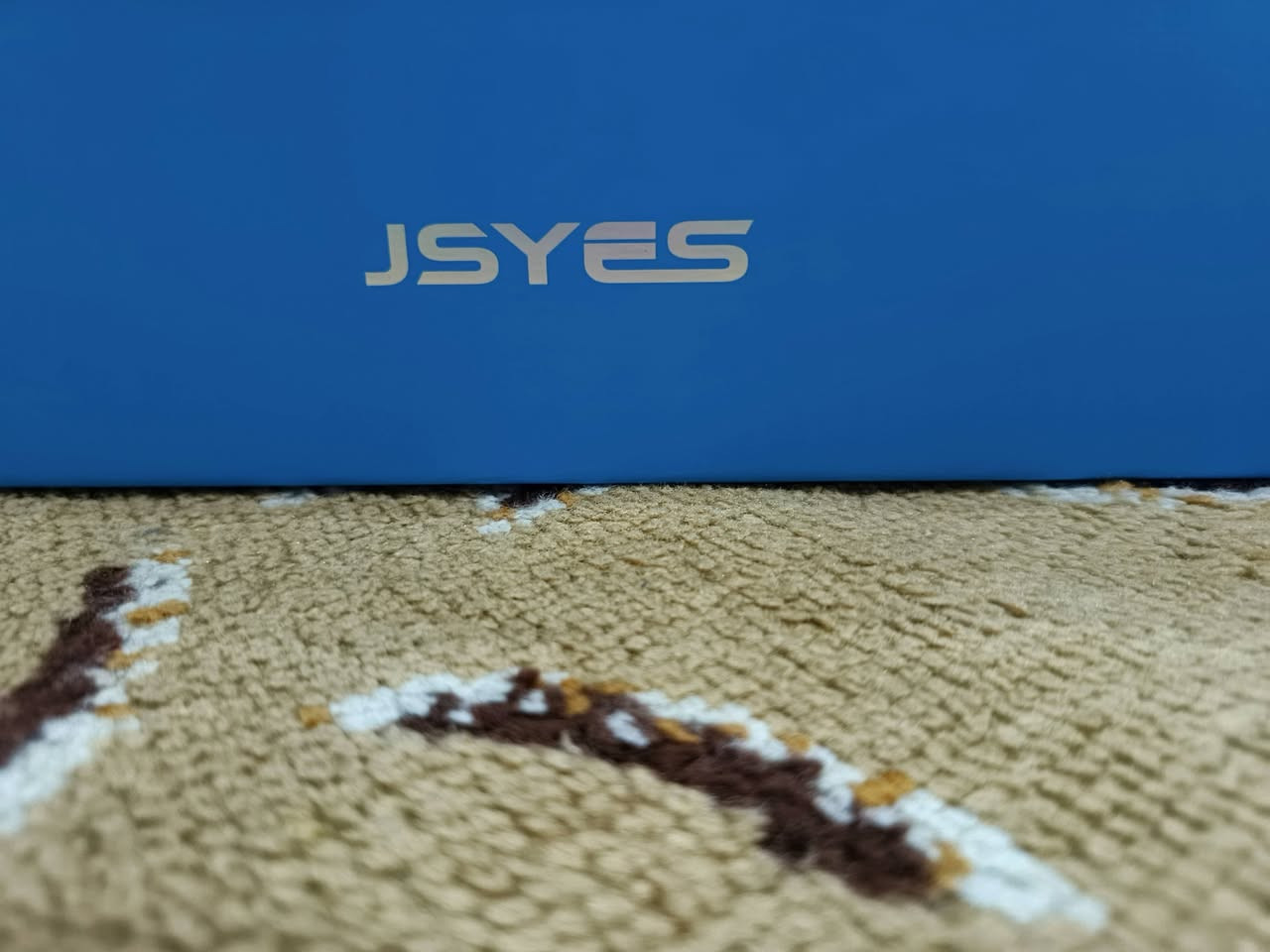 السلام عليكم ايباد للبيع  ذاكرته واحد تيره داخليه 16 ايباد كلش حلو كامل ملحقاته سلس يشغل بوبجي.بل عافيه عل ياخذه سعره 150 بي مجال. مستعمل قليل مكاني بغداد الدوره 
***********
