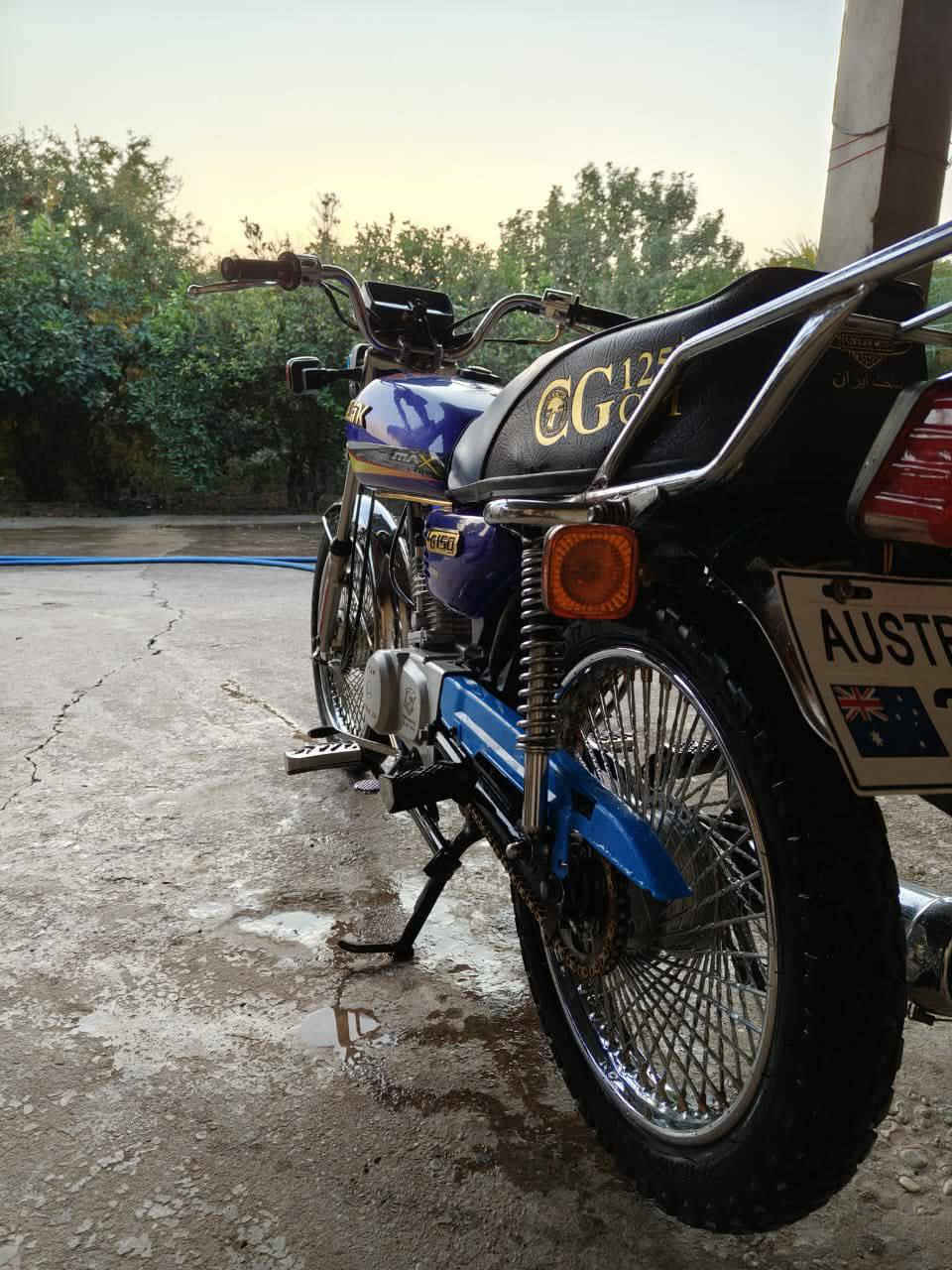 سلام عليكم ورحمه الله وبركاته ماطور موديل20 للبيع نضيف مال جناي تأخذ شرط شلعه أو معدل المحرك اصبانه ما مضروب رجان موو شراي لاتبزعني جماعت تعالني لاتعب نفسك تريد تجي انته تأخذوالسعر 400/بي مجال مكاني حمام العليل


**إذا كنت صاحب هذا الإعلان وتريد حذفه لأي سبب، رجاءا أرسل رسالة إلى الدعم الفني**