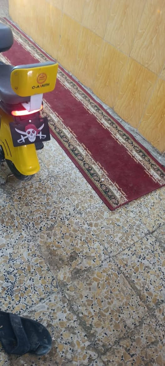 سلام عليكم شباب دراجه شحن البيع نضيفه مديل 2026 دراجه سويجين دراجه حلوه حجم 14مكاني قرب جامعه ذي قار سعر 250تواصل رقم ***********
