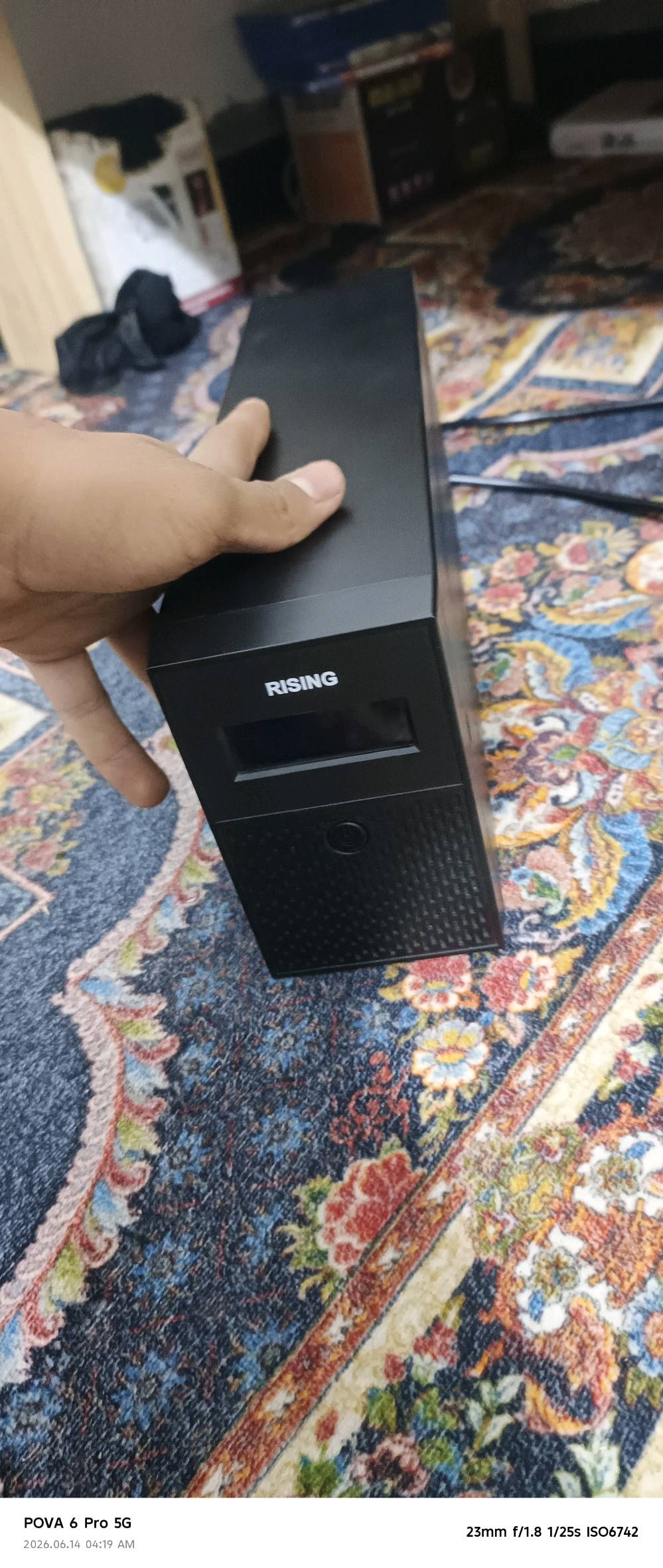 سلام عليكم بلي فور سلم ذاكرة نص تيرا نضافة 99 يحتوي على 1 يدة اصلي 1 يدة تجاري + UBS + 2 العاب 1 جي تي اي 5 +1 لعبة هورايزون + حامل بلي ستيشن 4 مع تبريد مروحيات من ال اسفل السعر 370 ضمان 10 ايام يوجد توصيل المكان بغداد شرط بعدة لك ***********