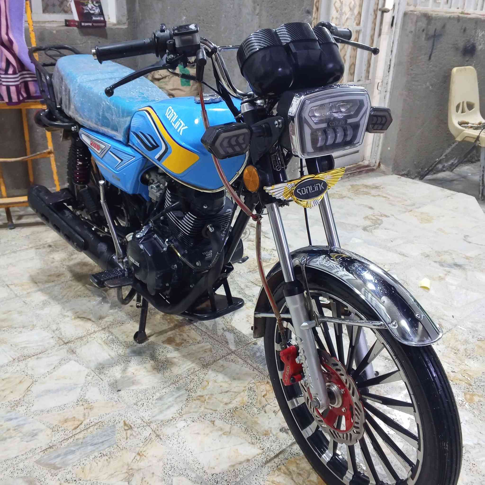 سلام عليكم ايراني موديل 25 إدراجه جديده نضيفه كلش مكفوله كفاله عامه اريدها ٧٧٥ وبيها  مكاني بغداد الغزاليه رقمي ***********
