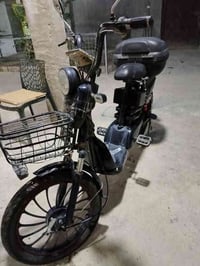 دراجه شحن للبيع موديل 2023 بطاريات جدد تايرات جوبلس نظيفات مكاني. بغدا...