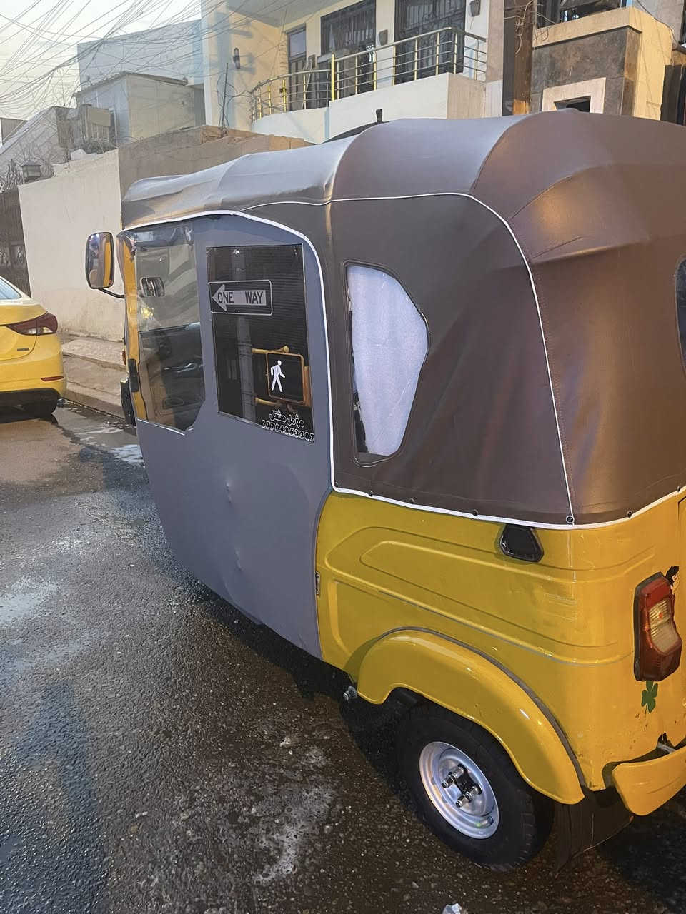 سلام عليكم تكتك للبيع موديل 2021 كربلاء رقم وسنويه سعر 7 مليون و200  بيها مجال بسيط رقم تلفون ***********
