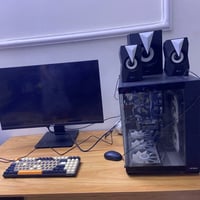 سيت اب كامل • شاشة 2K 180Hz • استعمال قليل