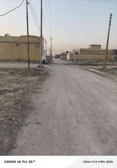 بيت لبيع حي الجوادين مقابيل سكان قريب عله سكه مساحة ٢٥٠ متر بناء طابوك سقف كونكريت غرف ٢ صاله مطبخ ديوانية طارمه صحيات سعر ٥٥ وبي مجال خدمات ماء كهرباء شارع وتصال عله رقم *********** وتصال عله واتساب
