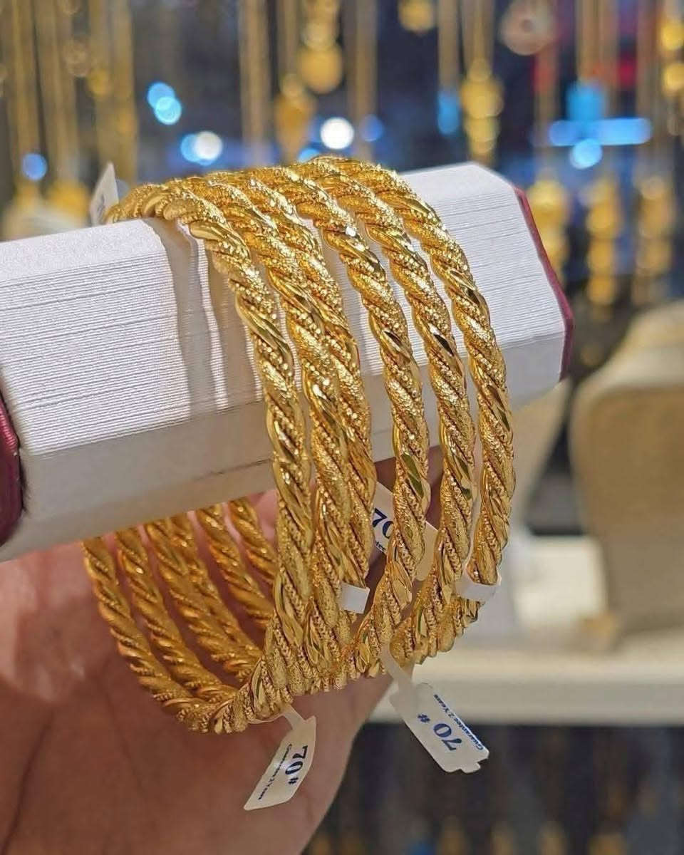 عروس مميزة؟ اختيارك لازم يكون مميز ✨
إكسسوارات ذهب إيطالي بتصاميم راقية
بتكمّل فستانك وبتلفت كل الأنظار 👑
متوفر أطقم خاصة للعرايس


**إذا كنت صاحب هذا الإعلان وتريد حذفه لأي سبب، رجاءا أرسل رسالة إلى الدعم الفني**