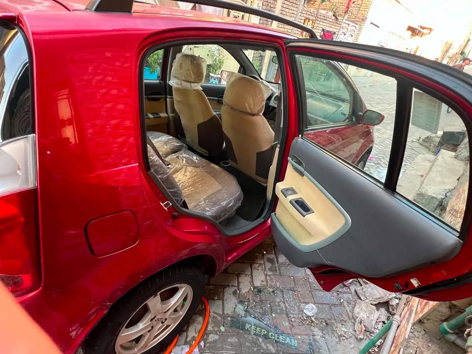 شيري A1 للبيع شرط اخت الزيرو ماشيه48 الف حقيقي

مكاني بغداد سعرها 41 وبيها مجال حك الجيه

موديل 2012 كهربائيات كلها بلادية مال شركه وشغالة تبريد ثلج صدر امامي خلفي جديد كير مكينه برغي ممفتوح بيها ع بلاد مكفوله من الضربه لغد شاصي مكفول رقم بغداد وهزة جديدة مواصفات للاستفسار  ***********
