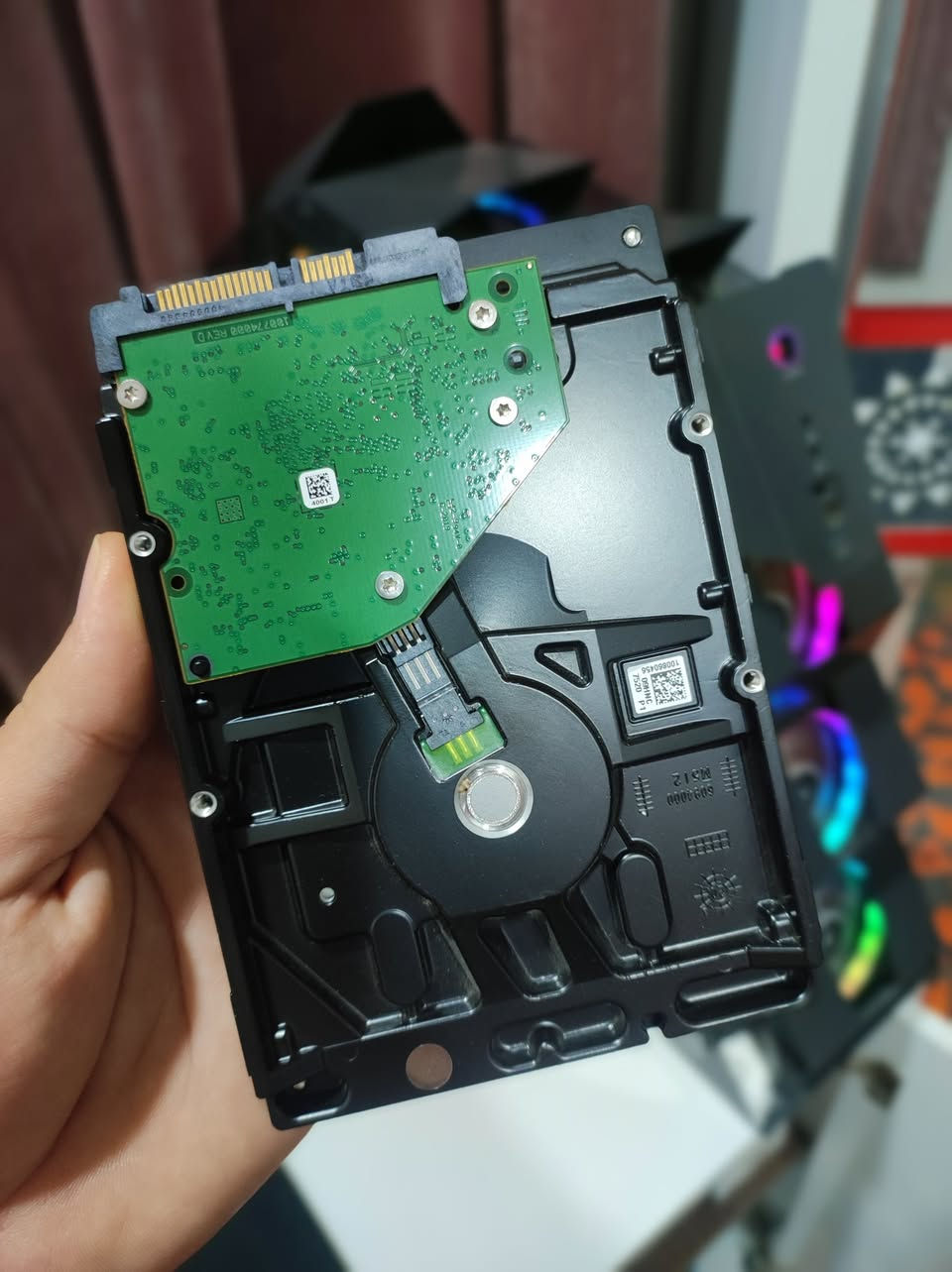 السلام عليكم

🖴 هارد  :/

▫️  HDD:/ { 1TB SEAGATE BARRACUDA }
▫️ سرعتة ب ( CRYSTAL DISK MARK ) 200MB وصلت 🔥
حرفيا جديد شوف الصور 

💰 السعر: 33,000 دينار عراقي 🔒
📍 مكاني: بغداد - الأعظمية
🚚 التوصيل: بغداد (5 آلاف) | المحافظات (5 آلاف)
📞 رقمي: ***********
