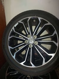 تخم كامل موديل ٢٠١٧ كورلا عام السعر ٤٠٠ دولار وبي مجال ٠٧٧١٢٩٢١١٥٧