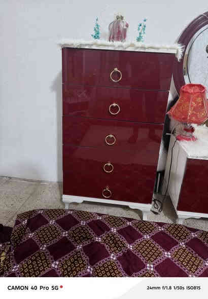 بيع مستعجل 400 والغرفة 9 قطع ويا الدوشك مالها الشراي يخابر ***********
