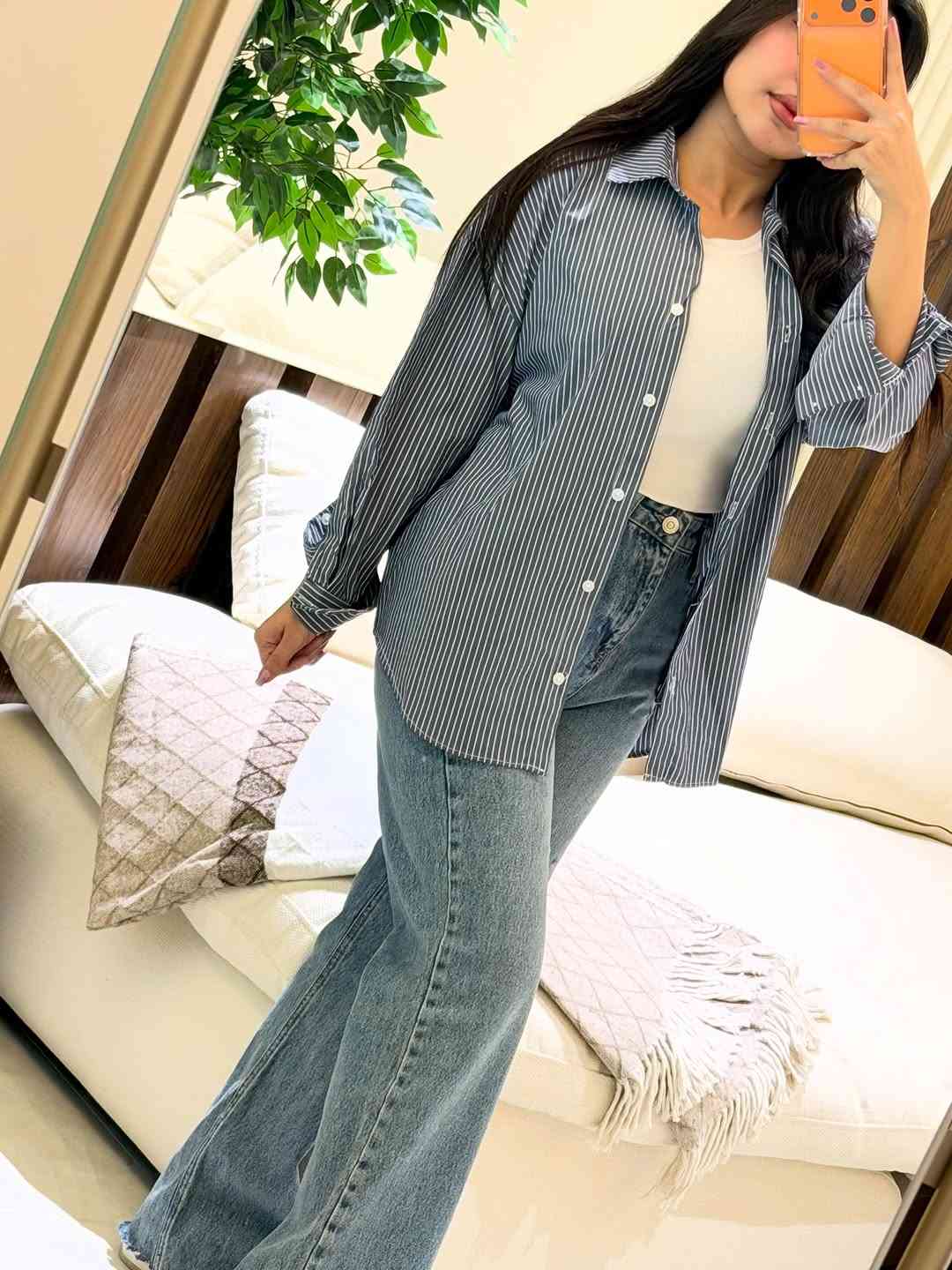 قميص متوفر قياس s,m,l,xl
طول القميص 75cm

#stylish #لايك #فولو_اكسبلور #ملابس


**إذا كنت صاحب هذا الإعلان وتريد حذفه لأي سبب، رجاءا أرسل رسالة إلى الدعم الفني**