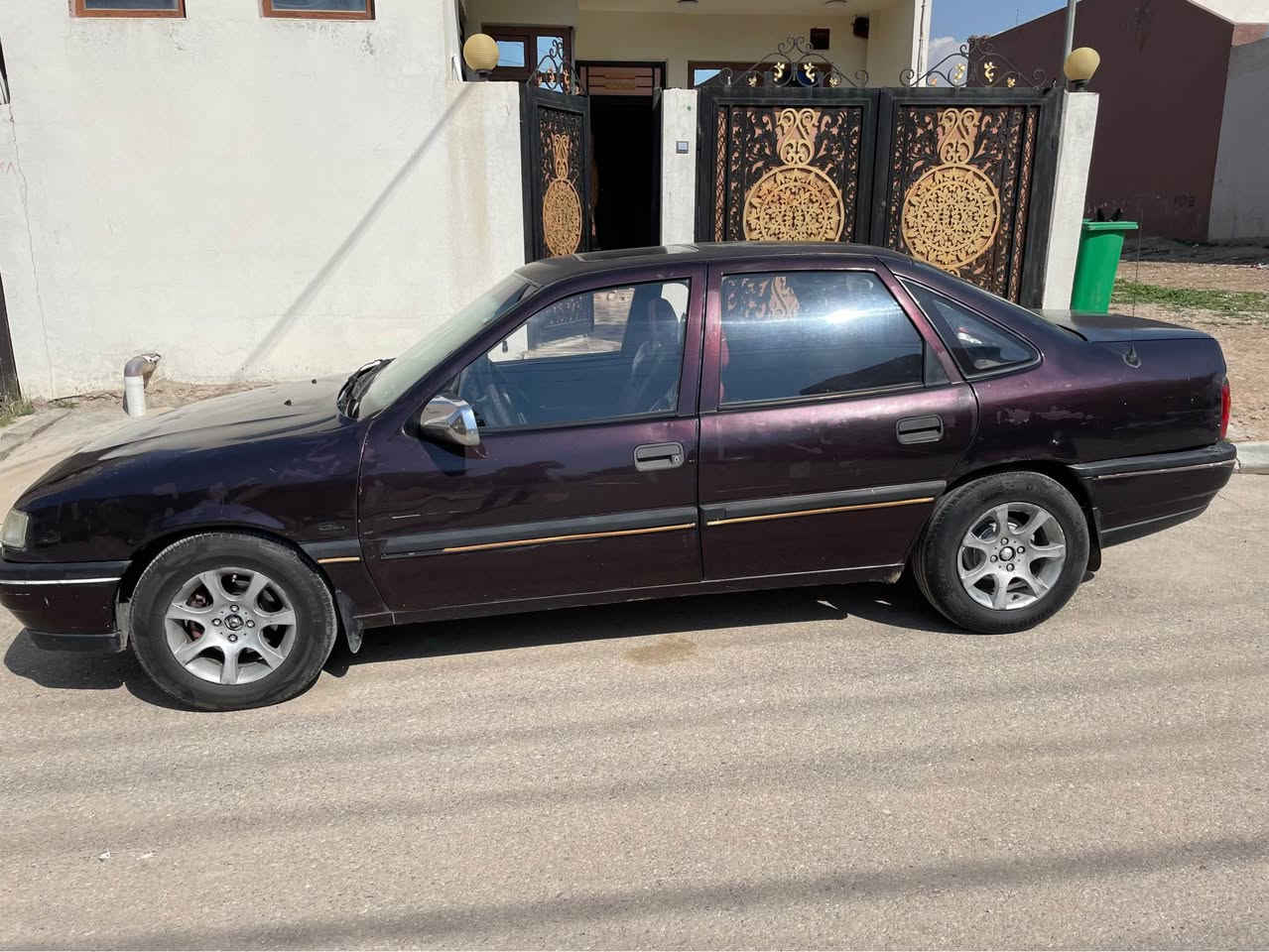 أوبل فكترا 
مكينة حجم 18 موديل 92 گير عادي سلايت سنوية إلى 2027 بدون صبغ ودعم السعر 34$ ومجال
*********** دهوك, العراق
