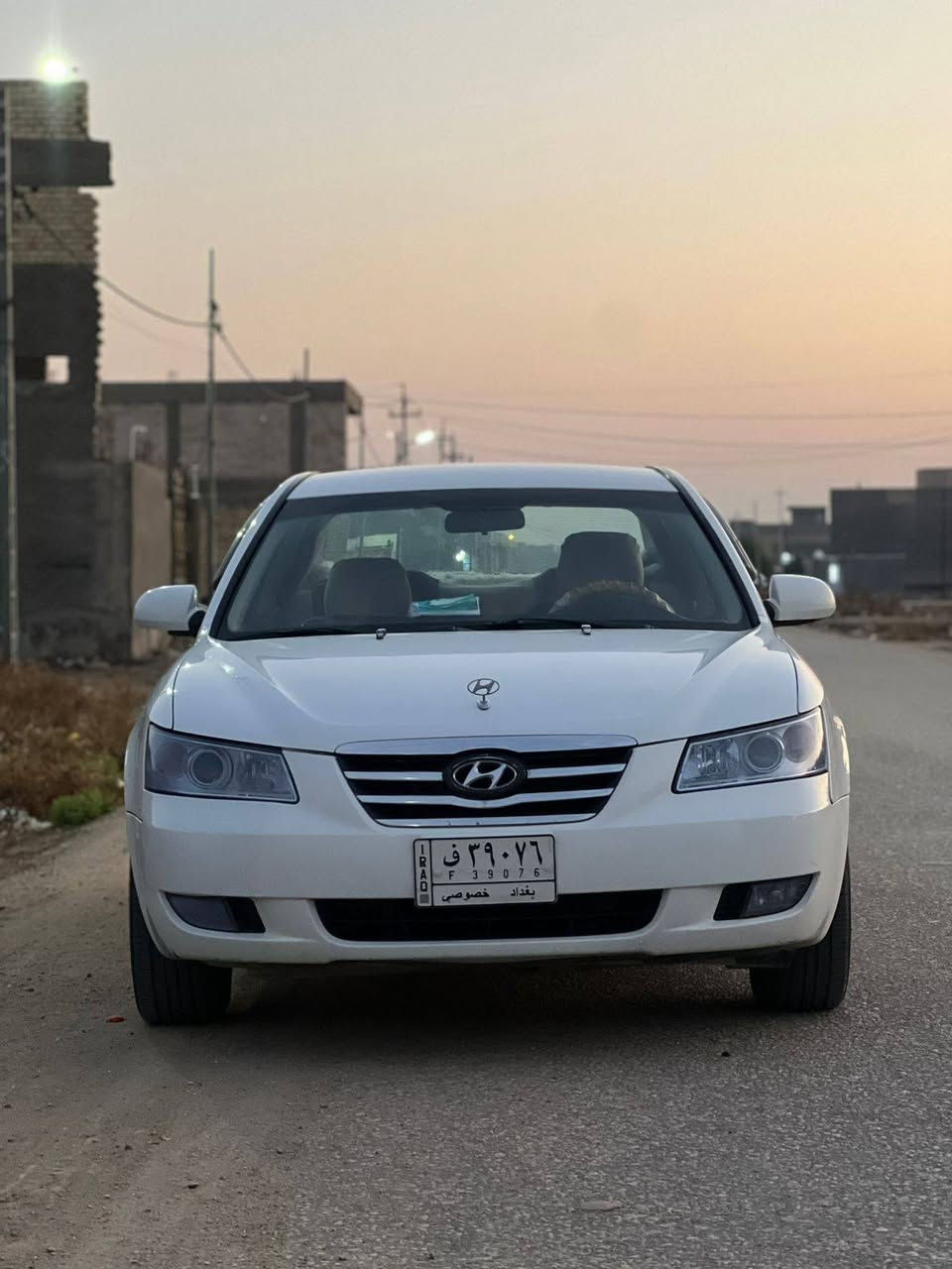 السلام عليكم 
سوناتا 2008 كوريا بيها قطعه وحده صبغ جاملغ امامي فقط وبارد قليل كير ومحرك
حداديه تخم تاير جديد سياره مال جناي السعر 105 وبيها مجال مكان السياره الحله سيطرة الاثار ***********
