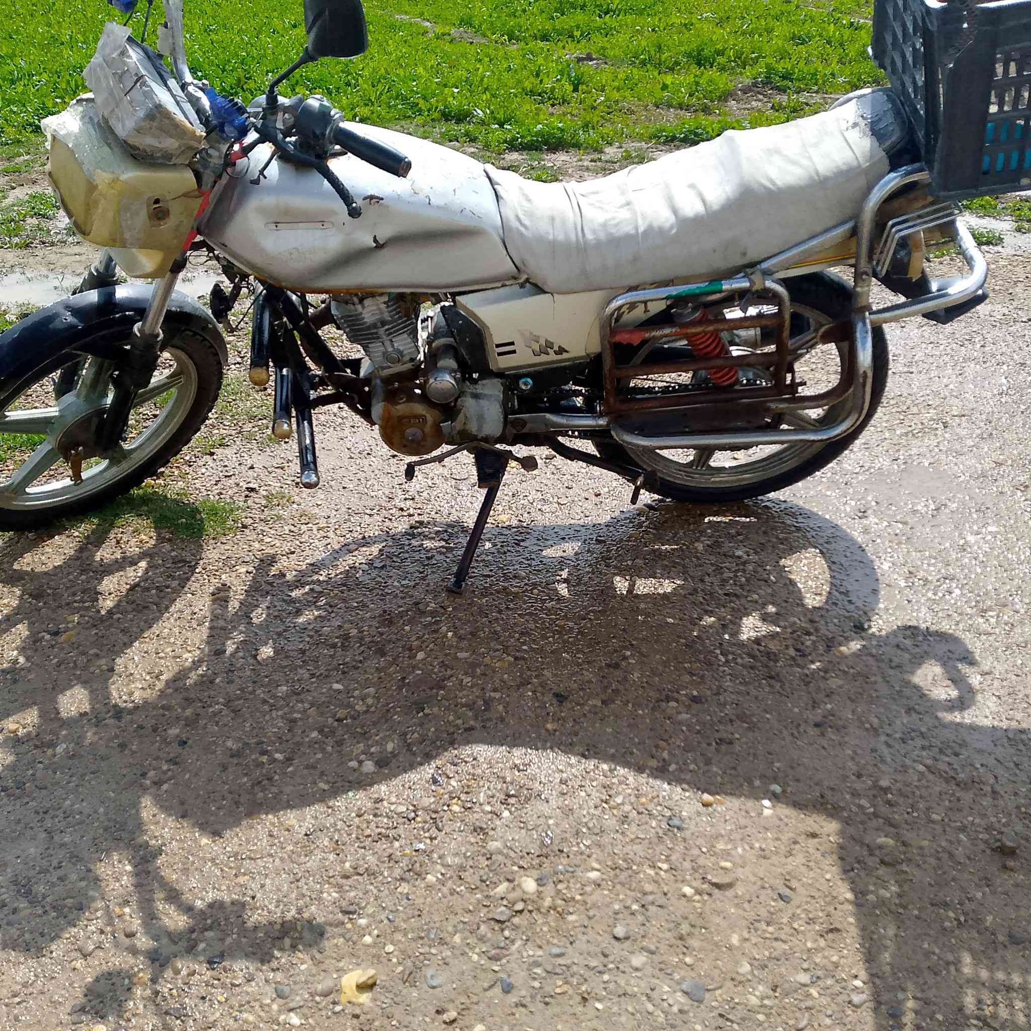 دراجه فيوم نضيففه شرط السعر 250 التواصل على *********** وبيهة مجال المكان الجزيره البوذياب
