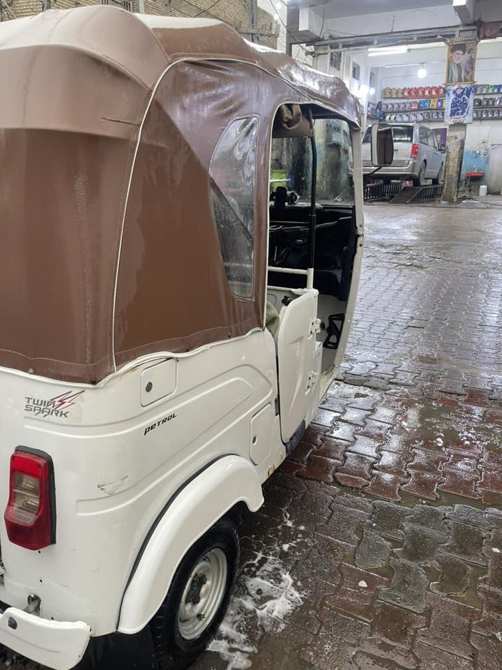 تكتك 2021 شهر 12 للبيع مكفوله كفاله عامه من كلشي ما عده ضربه يم بكلايت ومسويها للاستفسار رقم *********** بغداد حي اور
