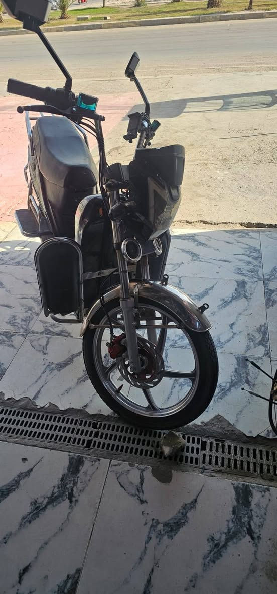 دراجة هارلي شحن 2024 كاملة مواصفات بيها بك السعر ٧٠٠ وبيها مجال للتواصل الاتصال على الرقم ***********
