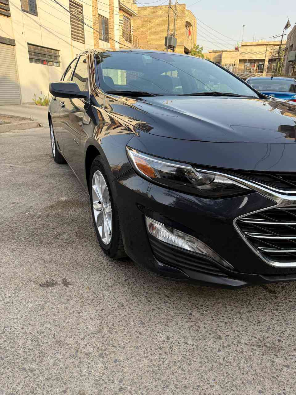 السلام عليكم 
ماليبو وارد امريكي
  موديل 2023 
لون نفطي السياره تنطي لونين
 دخول وترقيم جديد

المواصفات LT
♦️ بصمه ابواب + جنطه
♦️ تشغيل عن بعد 
♦️رادار امامي
♦️ قياده ذاتيه 
♦️ تحديد مسار 
♦️محرك 1500 توربو ✈️
♦️سايد بريك بصمه
♦️مانع انزلاق
♦️لدات اماميه نهاري 
♦️اوتو بريك /توقف ذاتي عند الاقتراب 🚳
♦️كشنات تدفئه + كهرباء ⚡️ 
♦️تبريد مناخين منفصل SYNC
♦️تبريد قطعتين امامي خلفي بيانو 
♦️شاشه كبيره تدعم 📲Android Auto/car play
♦️خرائط Gps📌
♦️كامره خلفيه دواره  📷 
♦️كروز مثبت سرعه
♦️شاشة ضبط واعطال بل دشبول
♦️منافذ USP/ 12V /Tip C
♦️مانع انزلاق ⛔️
♦️حساس اطارات
♦️4 دسك/ Abs
♦️السياره ماشالله جاهزه من جميع النواحي 
♦️ارضيات كتلوكات السبير والعده بالنايلون 
♦️اطفاء ذاتي عن التوقف 
♦️ ويل كب  17
♦️تحكمات جهتين 
     مانع تصادم 
    الجام الامامي اوتو
السياره داخله بدون حادث كلين كلين طلع بيه قطعه وحده كلير جاملغ خلفي ايسر 
وصور الحادث بالمنشور 
الباقي كله كفاله عامه من كلشي 
كير محرك شاصي اللغد الايرباك كله مكفول 
للاستفسار ***********
السعر 143$$
العنوان بغداد الكاظميه چكوك
