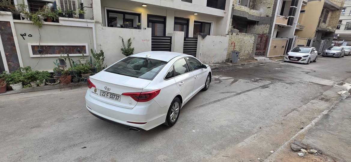 سلام عليكم
سوناتا ٢٠١٦ وارد امريكي  محرك ٢٤٠٠
باسمي شرط تحويل  سنويه وهزه وفحص وارقام كله جديد بدون نواقص ابدد
مواصفات 
داخل بيجي لايت زنون كهرباء شاشه جبيره تحكم ستيرن  ٣ وضعيات قياده 
صبغ جاملغ وبنيد بدون دواخل ابددد
وبيها ربع باب خلفي فقط مو كامل
عارضها ١١٥ ومجال بسيط 
مكاني بغداد الكرخ
***********
