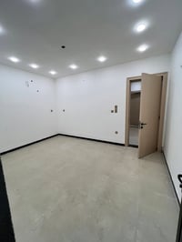 للايجـار فـي السيـديـه وحـده سكنيـه طابـق ثالـث زيرو(معزولـه)  مسـاحـه...