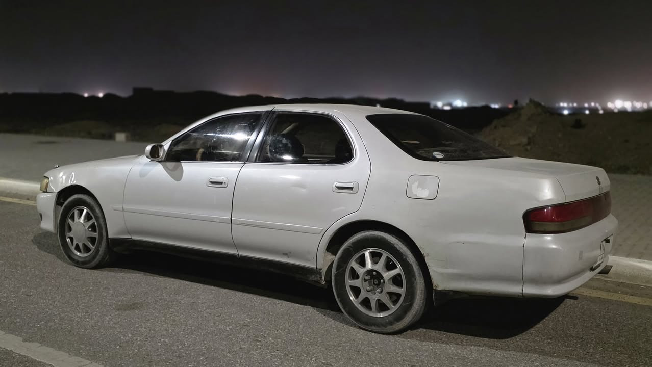 السلام وعليكم
كرسته مديل93 للبيع لون لؤلؤي رقم بصره أتكفل بلصوليات وكفله من نقل الجثه والكصه مكان السياره بصره 
***********
