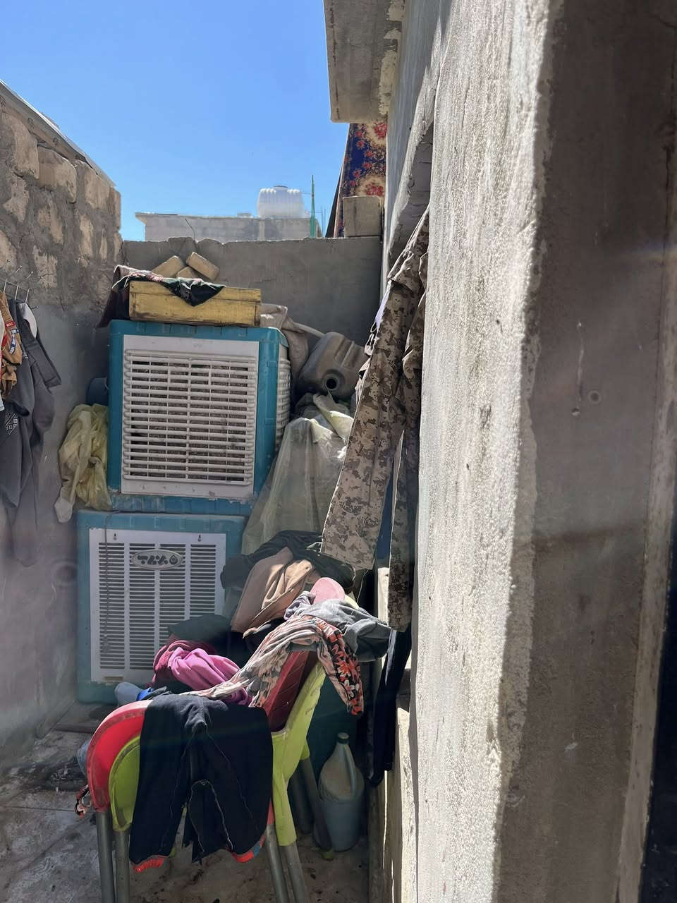 مشتمل للبيع 125. متر.  طابو صرف صرف. اب اسمي.   حي خضير.  يتكون من الطابق الاول. غرفه.  هول. و مضيف و مجموعه صحيات داخليه وخارجيه. والطابق الثاني غرفه و هول.  اب 60 وبيه مجال تبليط بلباب ***********
