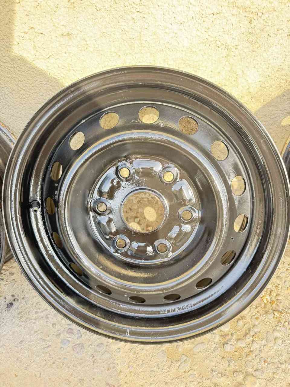 سلام عليكم ويل للبيع مال جنبي ناصي ايو فلس كلهن اصلي السعر 140مكان نجف حي الانصار خاص موجود الرقم ***********
