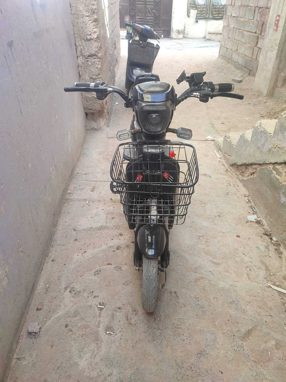 بايسكل شحن اي عطل مابي السعر   ١٧٥ وبي مجال التواصل على  *********** العنوان كربلاء
