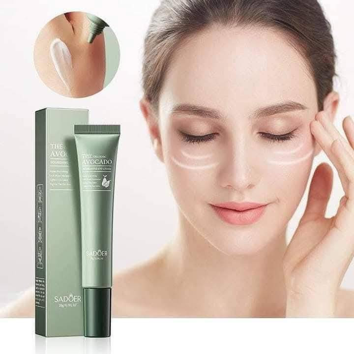 كريم مغذي للعين بالأفوكادو العضوي🥑🥑
SADŎER 

كريم العين بالأفوكادو هو وسيلة رائعة لترطيب البشرة حول العينين وتقليل ظهور التجاعيد و الخطوط الدقيقة والهالات السوداء. يتكون من مستخلص الأفوكادو الذي يتميز بخصائص مرطبة ومغذية. 
يساعد الكريم أيضًا على حماية الجلد حول العينين من الأضرار الناجمة عن الأشعة فوق البنفسجية
ملمس ناعم وخفيف ويمتص بشكل خفيف ويرطب ويترك البشرة حول العينين ناعمة وحساسة ويجعل البشرة حول العينين مشرقة وناعمة وشبابية
طريقة الاستخدام: بعد التنظيف  ضعي كمية مناسبة على البشرة حول العينين ودلكي حتى يتم امتصاصها.
حجم 20g
السعر: {5 ألاف } فقط 🤩
📦 توصيل بسمايا مجاني توصيل بغداد و المحافظات 5 الاف 
💳 الدفع عند الاستلام أو عبر الماستر كارد والزين كاش


**إذا كنت صاحب هذا الإعلان وتريد حذفه لأي سبب، رجاءا أرسل رسالة إلى الدعم الفني**