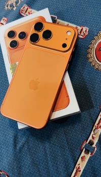 مراوس او بيع 17 برو ماكس 256 ايسيم الكتروني   مشحون 5 مرات يعني بعده ج...