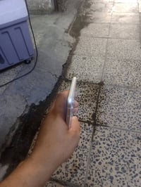 آيفون ١١ عادي • ١٢٨ جيجا • ظهر مكسور