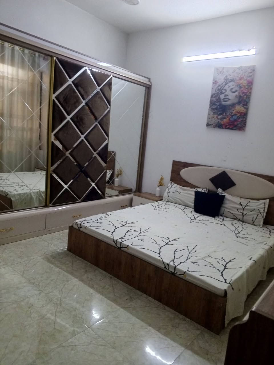 للبيع مكان الامين 
تخم جديد اي ضرر مابيه 350
كاونتر بعده بالتغليف مالته جديد 3قطع با450
غرفه 500قفل 
مكان الامين


**إذا كنت صاحب هذا الإعلان وتريد حذفه لأي سبب، رجاءا أرسل رسالة إلى الدعم الفني**