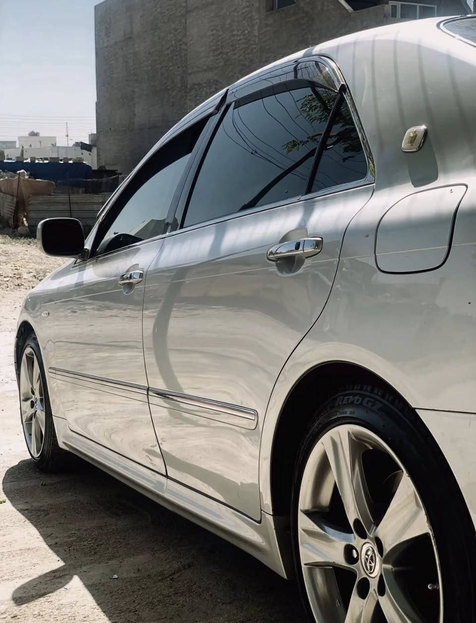 شاهینە ١٨٠
بچوک بە بچوک ئاڵتونە

سەیارەکە تابلێی جوانە 

هەنێ مەسرەفی تەقەو ڕەقەی تیایە 

ناوڕەشە 

شوێنم بازیانە بۆ زانیاری زیاتریش 

ژم ***********
