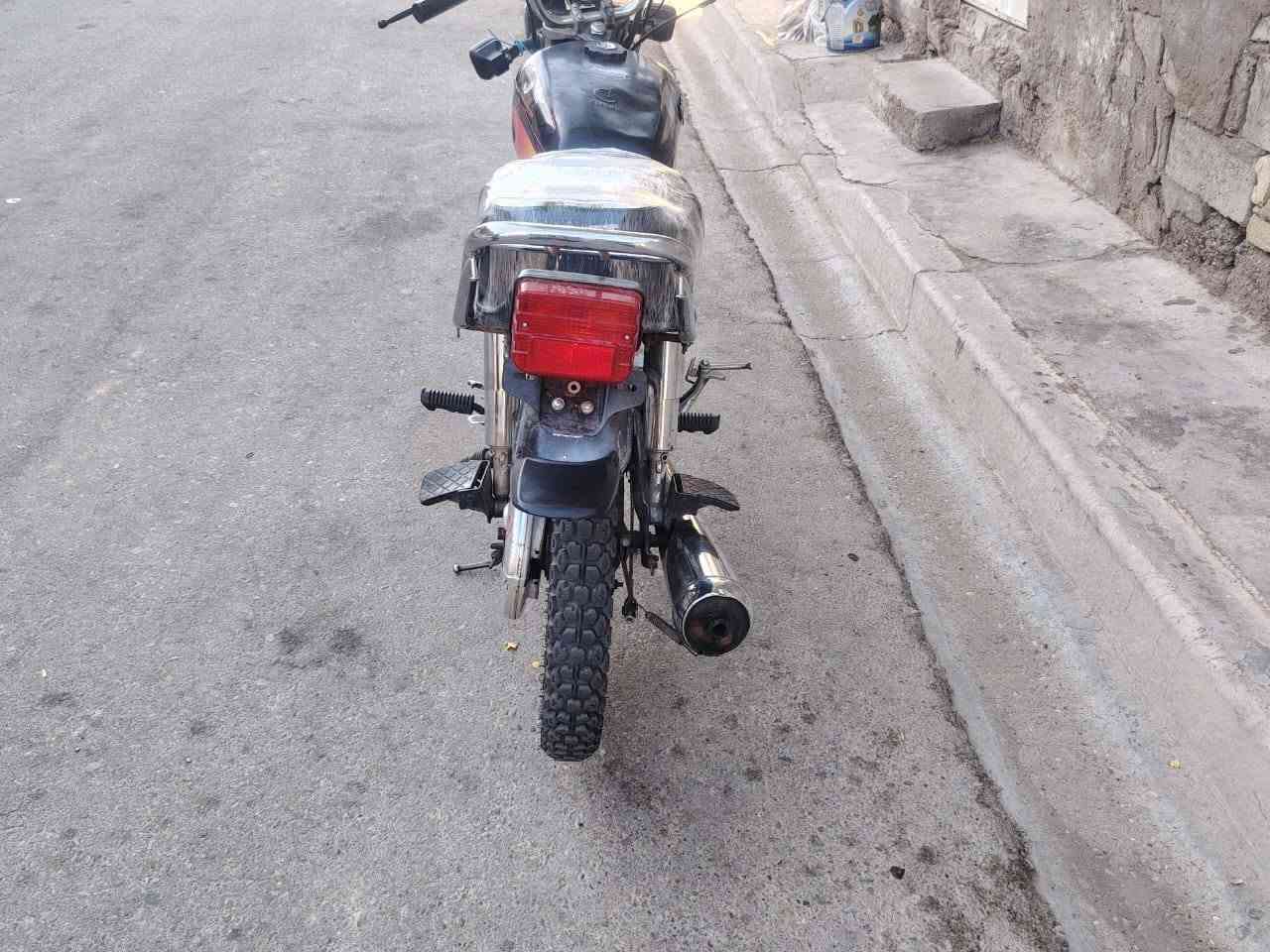 السلام عليكم دراجه سايفون محرك مفتوح محرك خير من الله محرك ناعم دراجه تايرات جدد موديل 2019 اوراق كامله ورقه الكارتونيه كهربائيات مشغلهن دراجه يريدلها ترتيبات بسيطه شلعه ومعدل خير من الله السعر 325 وبيها مجال مكاني بلدروز هذا رقمي *********** الموشراي اعبر المنشور لدوخني ولا ادوخك ولاتخابرني الشراي يحي خاص وبي خير ويدلل
