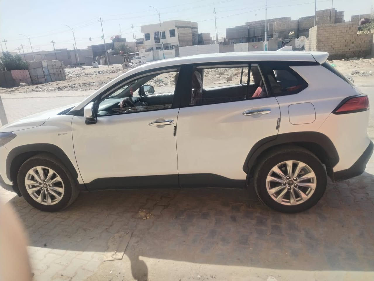 كورولا كروس ٢٤ وارد صيني محجوزة بسمي مكفولة رقم بغداد السعر ١٤٠ وبيهة مجال مكاني السماوة ***********
