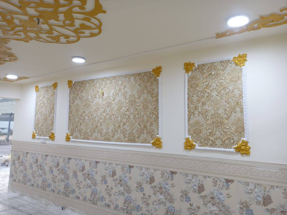 السلام عليكم دار سكنية جاهزة للسكن للبيع العنوان الغزالية نهاية شارع المشجر فرع الاسرى والمفقودين السعر ٣٥٠ مليون الاتصال واتساب فقط
*********** صاحب الدار
ملاحظة
 الدار مطلوبة ٦٠ مليون الى المصرف العقاري بعد الاتفاق على رغبة المشتري اذا يرغب بدفع الاقساط للمصرف من قبله بعد التحويل باسمه يتم تحويل معاملة  قرض العقاري بأسمه 
تفاصيل الدار 
بناء عام ٢١٠٧ دار سكنية مشيدة بالكامل طابقين مع ٤ غرف نوم 
مساحتها ١٦٠  واجهة ٨ ونزال ٢٠
الطابق الارضي  
كراج سيارة مع صحيات خارجية واستقبال مساحة ٣ ونص عرض و٦ نزال ومطبخ بارد ٣ ونص عرض و٦ نزال حولي هول صالة داخلية ٧ ونص في ٥ يليها غرفة نوم ٤ × ٤ ومجمع صحيات ٣ × ٣ 
مع مطبخ حار خلفي 
الطايق الثاني ٣ غرف نوم مع صالة مع مجمع صحيات 
الطابق الاخير بيتونة وسطح وغرفة مخزن كبيرة على السطح ٧ × ٥ 
مع تانكي ماء عدد ٢ كبير مع مغاسل عدد ٤ مع سخانات عدد ٢ مع ماطور ماء مع جهاز ضغط نزول الماء بالقوة مع منظمة كهرباء للتحويل كاملة البيت بالكامل نقوش مغربية وديكورات الارضية مرمر والجدران سيراميك 
الاتفاق عالشراء يكون كالاتي فقط عالصور بدون المعاينة من الداخل ويتم الاتفاق من قبل البائع والمشتري في حال اي اختلاف من بنود العقد يتحمل البائع غرامة قدرها ١٠  ملايين دينار التوفيق للجميع 
السلام عليكم دار سكنية جاهزة للسكن للبيع العنوان الغزالية نهاية شارع المشجر فرع الاسرى والمفقودين السعر ٣٥٠ مليون الاتصال واتساب فقط
