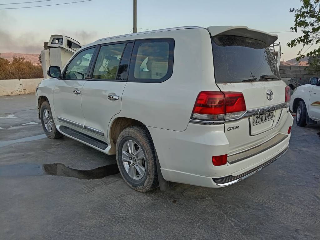 لاندکڕۆز 2014 سعری 270وەرەقە 
***********  *********** 
سبوغ عامە وەرگەراوە 138ڕویشتوە مەکێنەی نەکراوەتەوە مواسفات فول شوێن تەق تەق كويسينجاك, أربيل
