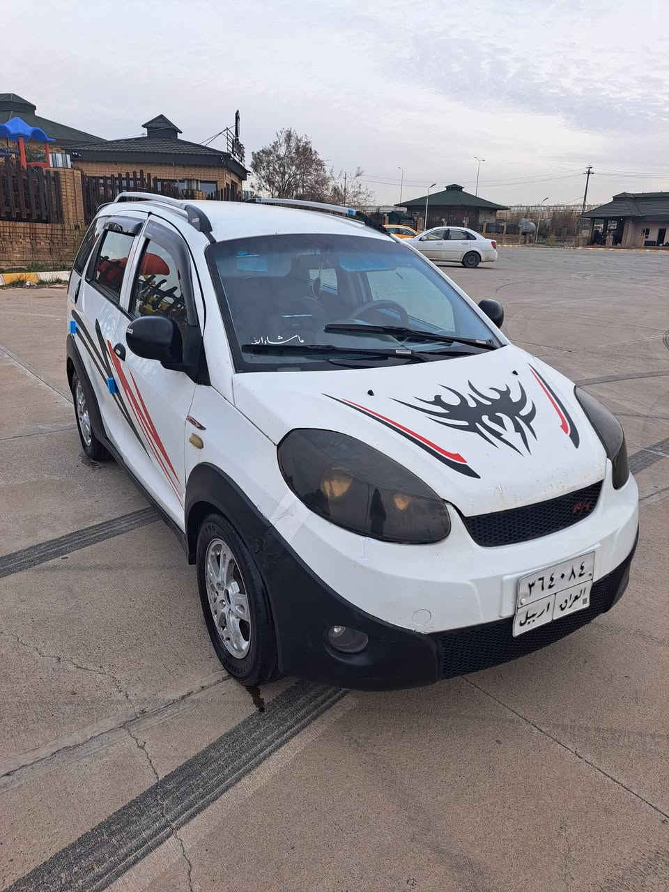 السلام عليكم ..
سيارة شيري X1 موديل 2014 لون ابيض و رقم أربيل 
حجم المحرك 1400 " وكير اوتوماتيك وعادي نظامين 
" حساسات خلفية وتبريد شغال و داينمو جديد وباتري جديد وكلاج كامل جديد ودوشمة جديد " صدر كامل جديد ودبلات امامي جديد " والسيارة حلوة ومرتبة ومبينة بالصور " 
بيها قطعتين صبغ جاملغ جهة السكن والبنيد بس بخ بدون معجون ونواقصها عمبار بريك والمحرك بي تبخير وتنقيص يعني تجفت نص محرك والسيارة شغالة وتكدر تاخذ بيها تراي ل بغداد "والسنوية بأسم شركة و منتهية من 2019 وصاحبها يسوي وكالة وسعرها ( 25 ) ورقة وبيها مجال وللتواصل والاستفسار الأتصال على الرقم التالي ( *********** ) وبي واتس اب .
