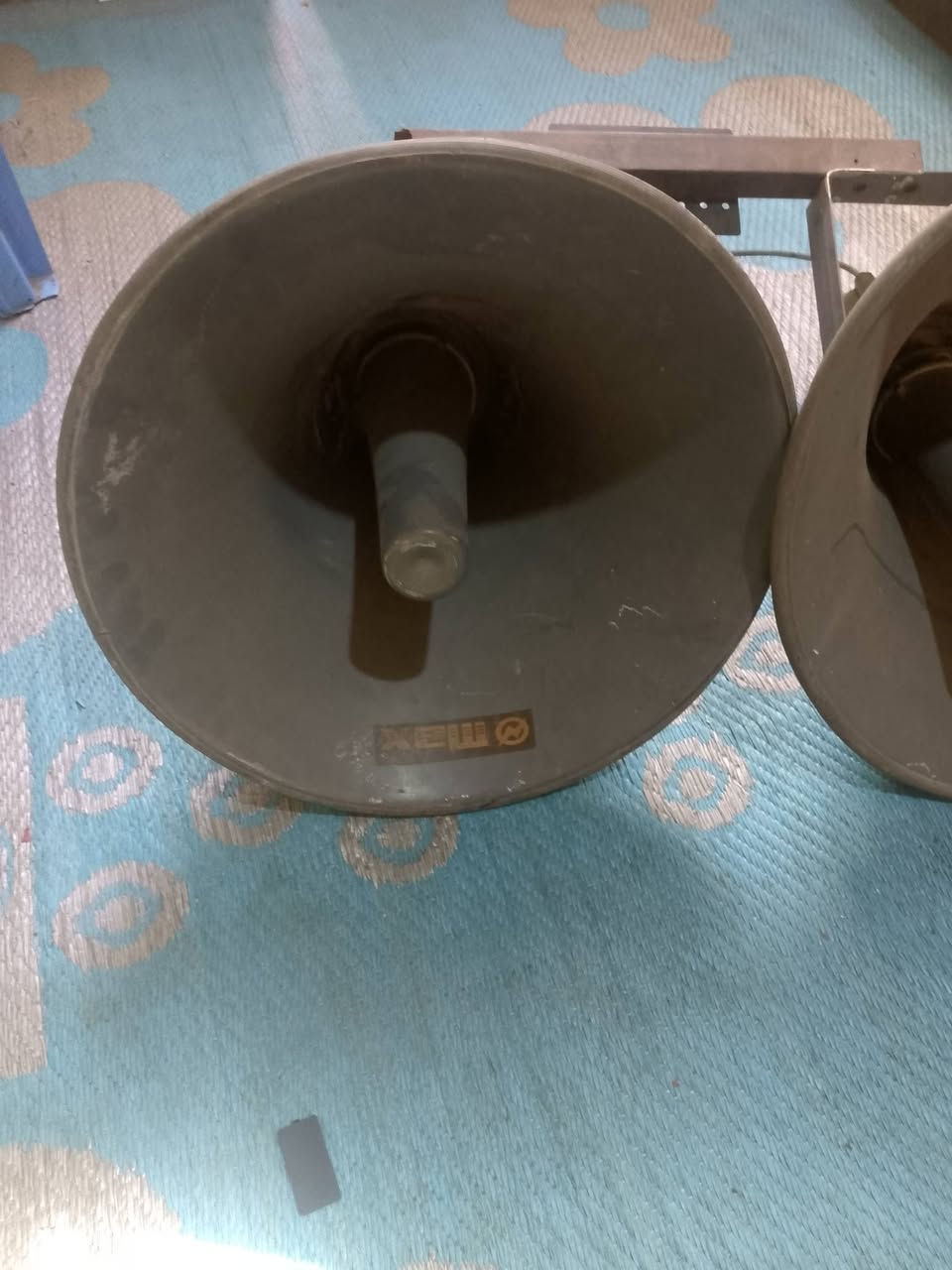 سماعات بوقيات حجم الكبير البيع
بغداد 
***********
