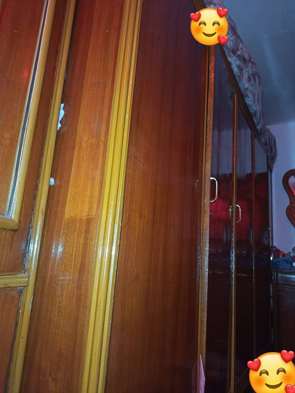 غرفة اخشاب كاملة
تسكام نظيفة 
السعر 450 وبي مجال


**إذا كنت صاحب هذا الإعلان وتريد حذفه لأي سبب، رجاءا أرسل رسالة إلى الدعم الفني**