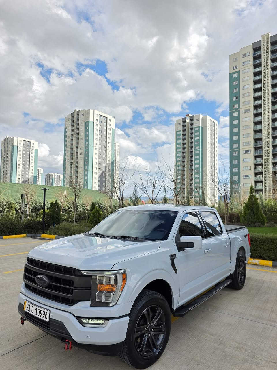 Kurdi+Arabi
✨ السلام عليكم ورحمة الله وبركاته ✨
🚘 Ford F-150 XLT موديل 2022
📍 الممشى: 85,000 ميل
📍 اللون: سمتي
🔹 المواصفات:
✔️ بانوراما
✔️ شاشة كبيرة
✔️ تشغيل عن بُعد
✔️ كاميرا 360 درجة
✔️ حساسات أمامية وخلفية + رادار
✔️ نظام الحفاظ على المسار
✔️ محدد سرعة
✔️ سماعات Bose 🎶
✔️ مقاعد مدفأة
✔️ حساسات پارك
🔹 إضافات:
✔️ تاير + رنقات جديدة
✔️ الرنقات أصلية مواصفات لاريات
🔧 السيارة مفحوصة بالكامل، نظيفة جداً وجاهزة بدون أي مشاكل
🎨 الملاحظات:
▪️ صبغ خفيف جهة السائق بدون معجون
▪️ بقعة صغيرة باردة بدون معجون (شرط)
📸 صور السونار مرفقة
⚠️ السيارة ليست دبل (2WD)
⚠️ وارد كندي – رقم الشاصي غير متوفر
💰 السعر: 34,000 دولار (قابل للتفاوض)
📞 الرجاء الاتصال فقط – لا يتم الرد على التعليقات أو الرسائل
🙏 أهلاً وسهلاً بالجميع
عنوان: سليمانية 📍
(Viber+Whatsup+***********)
(***********)
---KURDI---
✨ سڵاو و ڕێز بۆ هەمووان ✨

🚘 Ford F-150 XLT مۆدێل 2022

📍 ڕۆیشتن: 85,000 مایل
📍 کابینە کورت و دەرگای گەورە
📍 ڕەنگ: سمیتی

🔹 تایبەتمەندییەکان:
✔️ پانۆراما
✔️ شاشەی گەورە
✔️ گێڕی تەیارە (Remote Start)
✔️ کامێرای 360 پلە
✔️ حاسەری پێش و دوا + ڕادار
✔️ سیستەمی خەتی جادە
✔️ تەحدیدی خێرایی
✔️ سەماعەکانی Bose 🎶
✔️ کوشن هیتەر
✔️ پارک سێنسەر

🔹 زیادەکان:
✔️ جووتێک تایە و ویل/ڕینگ نوێ لە ژێردا
✔️ ڕینگەکان ئەسڵی مواسەفات لاریات

🔧 ئۆتۆمبێلەکە تەواو سێرڤس کراوە، زۆر پاک و ڕێکە، هیچ کێشەی نیە 👌

🎨 تێبینی:
▪️ چەمەلەخی لای سایەق بۆیاخە بێ ناو گرتن
▪️ پەڵەیەکی بچووک (سارد) بێ مەعجون (بەشەرت)
📸 وێنەی سۆنەر دانراوە

⚠️ دبل ئەکسل نیە (2WD)
⚠️ هاتووی کەنەدایە – ژمارەی شانسی نیە

💰 نرخ: 34,000 دۆلار (مەجال هەیە)

📞 تکایە تەنها پەیوەندی بە تەلەفۆن بکەن
🚫 وەڵامی کۆمێنت و نامە نادرێتەوە

🙏 سوپاس 
[***********]
[***********]+whatsup+viber
