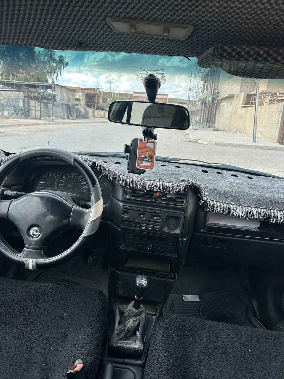 اوبل موديل 1992 رقم بغداد  حجم 20 
صبغ عام جماليه مكفوله من اي ضربه 
كير  محرك بلشرط وشرط تحويل 
بيع مستعجل سعر 30 وبيها مجال قليل 
مكاني كركوك تصل وتدلل 
***********
***********
