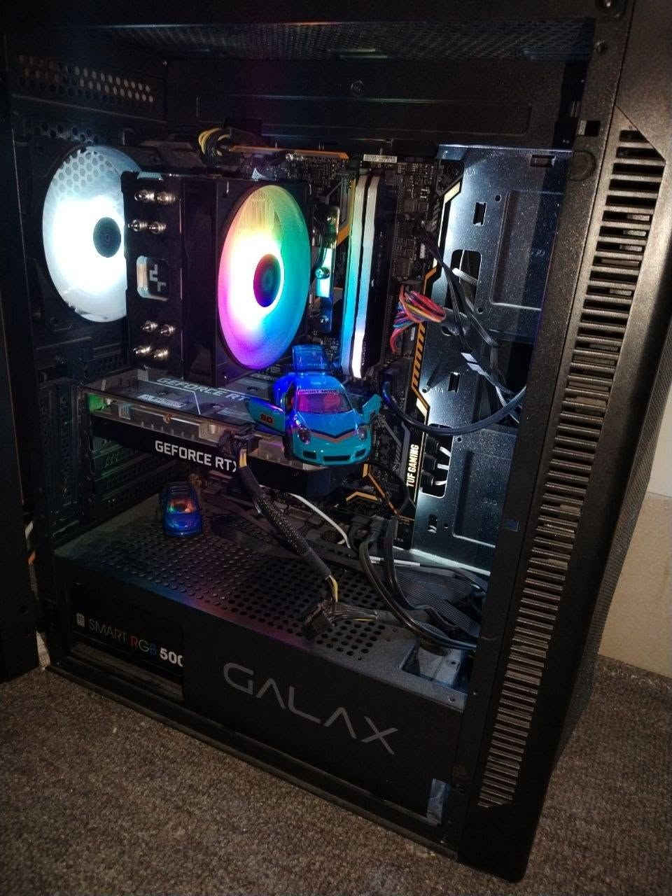 السلام عليكم،
تجميعة (PC) متكونة من :
1- كيس (Case) : Galax :
2- معالج (CPU) : Intel core i5 8600k
3- مبرد معالج (CPU Cooler) : DeepCool : AG400 V5 Black ARGB
4- معجون حراري (thermal paste) : DeepCool : Z10
5- كارت شاشة (GPU) : GALAX : NVIDIA GeForce RTX 3050 8GB
6- رامات (RAM) : Corsair : Vengeance RGB PRO SL DDR4 16GB (2X8)
7- لوحة أُم (Motherboard) : Asus Tuf gaming : Tuf Z370-PLUS GAMING
8- باور سبلاي (PSU) : Thermaltake : Smart RGB 500W
9- التخزين ( Storage) : Kingston : NVMe PCIe SNVS500g M.2 2280 500GB~
ملاحضات :
1- مدة الأستخدام غير محددة لأن التجميعة مو جاهزة بل مطورة.
2- التجميعة نظيفة وبعض قطعها مُبدلة حديثاً.
3- جميع قطع التجميعة سليمة من الأعطال حسب علمي.
4- لك الأحقية بالفحص قبل الأقتناء، ولكن بعد البيع انا غير مسؤول عن اي مشاكل وما استرجع ولا اعوض.
5- التجميعة فقط كيس وكيبل طاقة بدون قطع واكسسوارات واضافات إضافية.
6- التجميعة يجي وياهة نسخة مُفعلة من ويندوز (11 Pro), وية بعض التطبيقات الأساسية (من ضمنها تطبيقات الـ office المفعلة غالباً).
7- يرجى التركيز في الشروط السابقة، لأن خلاف ما مذكور انا غير مسؤول عنه قانونيا أو شرعياً.
والسعر 599 ألف دينار عراقي فقط وقابل للتفاوض.
الموقع : كربلاء المقدسة.
يمكنكم التواصل عبر هذا الحساب أو عن طريق التليجرام : @t09dl .


**إذا كنت صاحب هذا الإعلان وتريد حذفه لأي سبب، رجاءا أرسل رسالة إلى الدعم الفني**