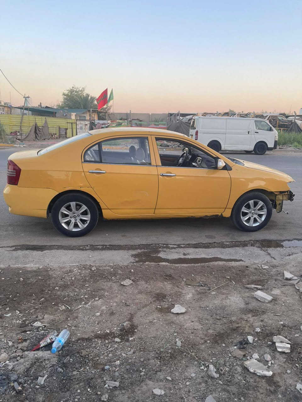السلام عليكم ليفان 11 مثل ماموضحه بالصور سياره نظيفه مابيه صبغ مكاني بغداد الشعب الثعالبه السعر 35وبيه مجال حك الجيه ***********علي
