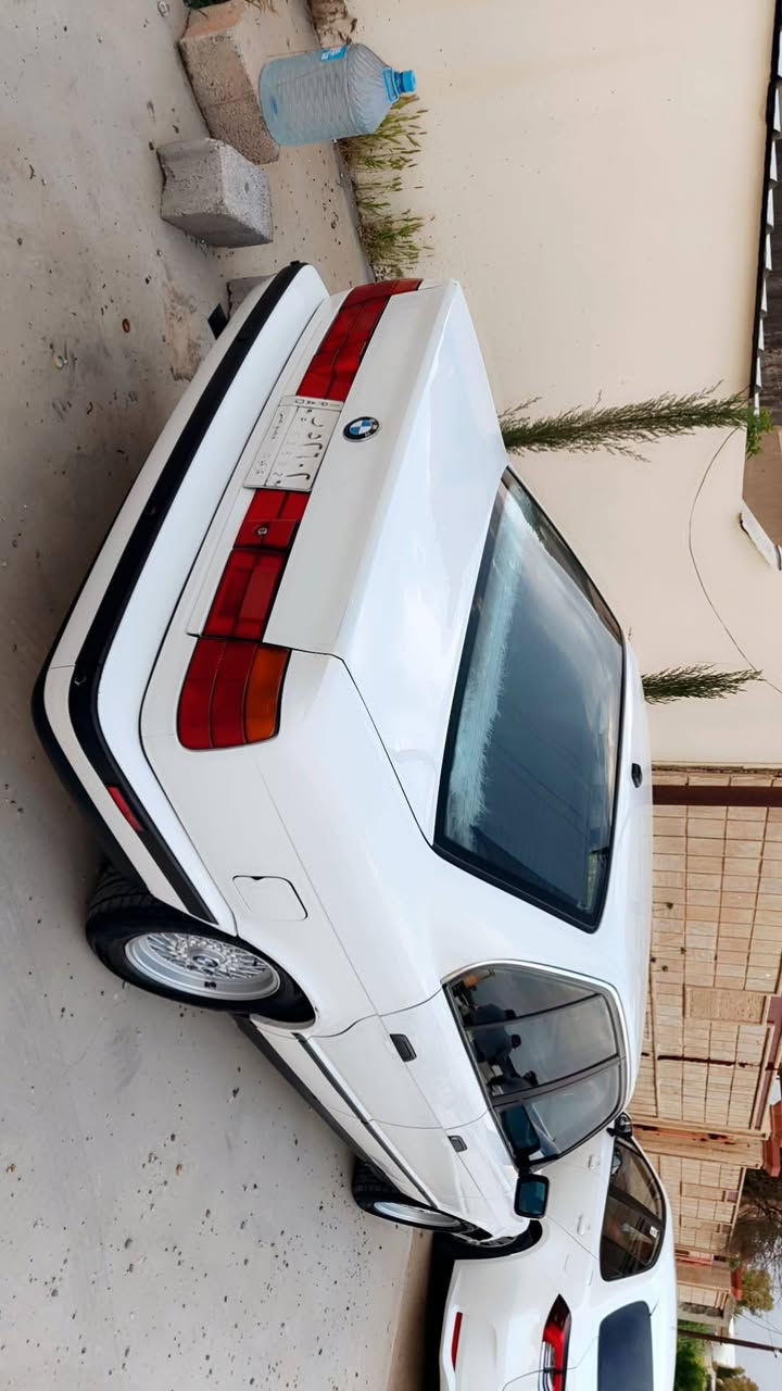 بيم ٥٢٠ جير عادي مكينه اوروپي كپس دجيتال موديل ٩٢ دوو جام كاره با پيش باريك رقم كركوك مشروع وطني به ناوي خومه تا ٢٠٢٧ مانكي ١١ به س پليت كونه 
 ٥ ويل حسير بيلاد ٤تايه ماكس اندنوسي ٨ مانكه بستراوه افلنجه ي پيشه وه تازه يه  تبريد به شه رت سعاتي له سلوري راي كره بي اوي بوغ كات 
جير مكينه به شرت سيرفس عام كراوه حساس كم شفت تازيه حساس ادوانس تازيه جاين تازه مله بغ پاك پلاك تازه فيت پمپ و مسفي هه مويي تازه دانراوه سياريكي تابلي تازه و جوان نمونه هه موو جياني له سه ر دق شريكه يه گلوپ داغلي له گه ل ده ر كا كردنه وه ايش اكات بي مسرفه سياره ي ماله يه ك ده سه زوربه ي كات خه و توه لي ناخوردريت 
دعم و لي دراوي نيه ته نها مستره ي پشت سنوق گوراوه بي ناو گرتن له نزيكه وه زور جوانتره تكايه مشتري نيت سه رم ميشينه جي تيه و جي تي نيه ٤٠ ساله له بان جاديه پرسياري ناوي سعرشي ٧٠ گلا و معامله ***********////***********
