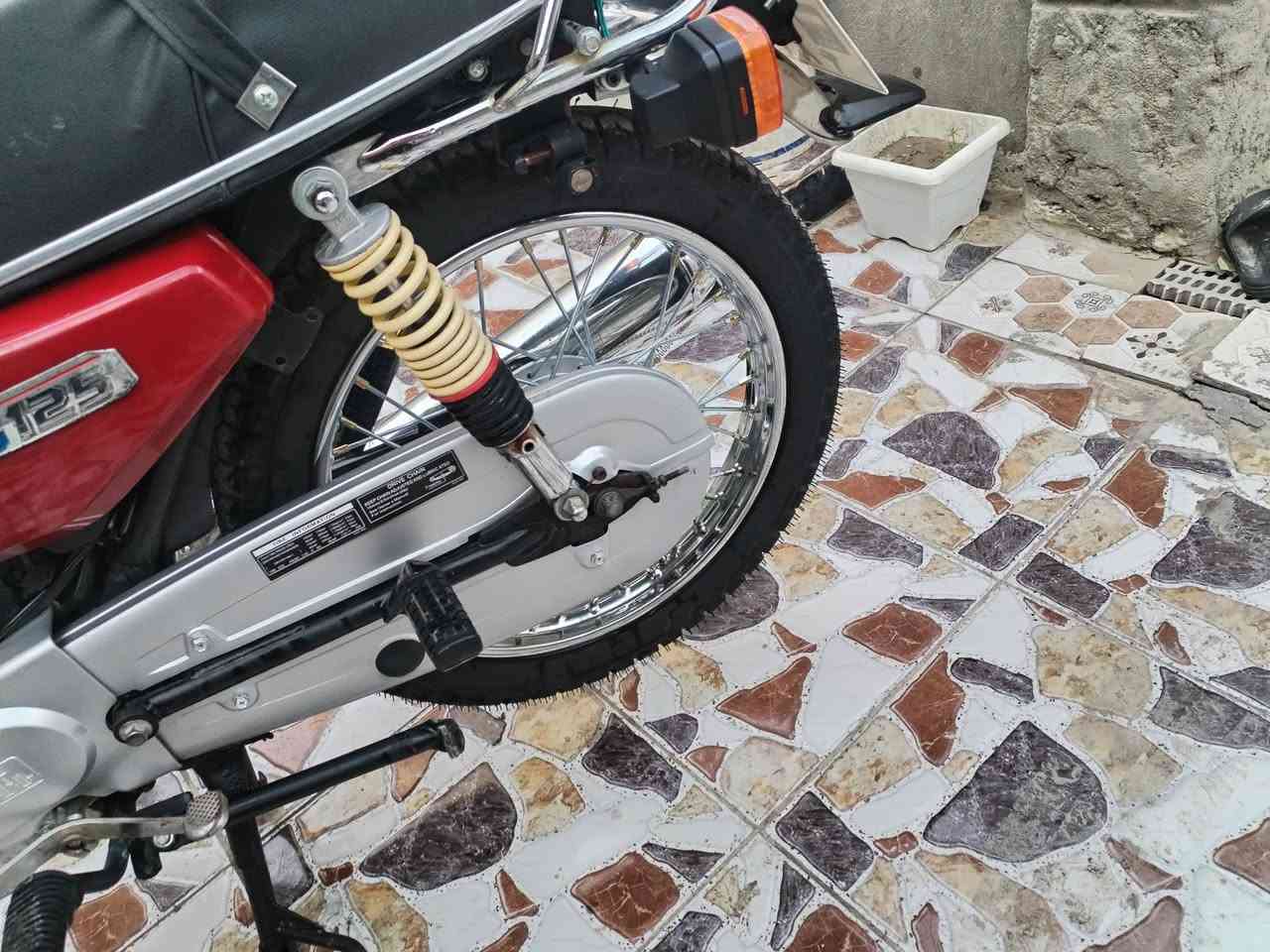 السلام عليكم اخواني مكلف بل نشر دراجه ربع كير نامه اصلي موديل ٢٣ أوراق سنكر وكيل دراجه كله شغاله مابيه ايشي نقص مكان دراجه بابل طهمازيه السعر 500 وبيه مجال قليل وهاذه رقم صاحب دراجه ***********
