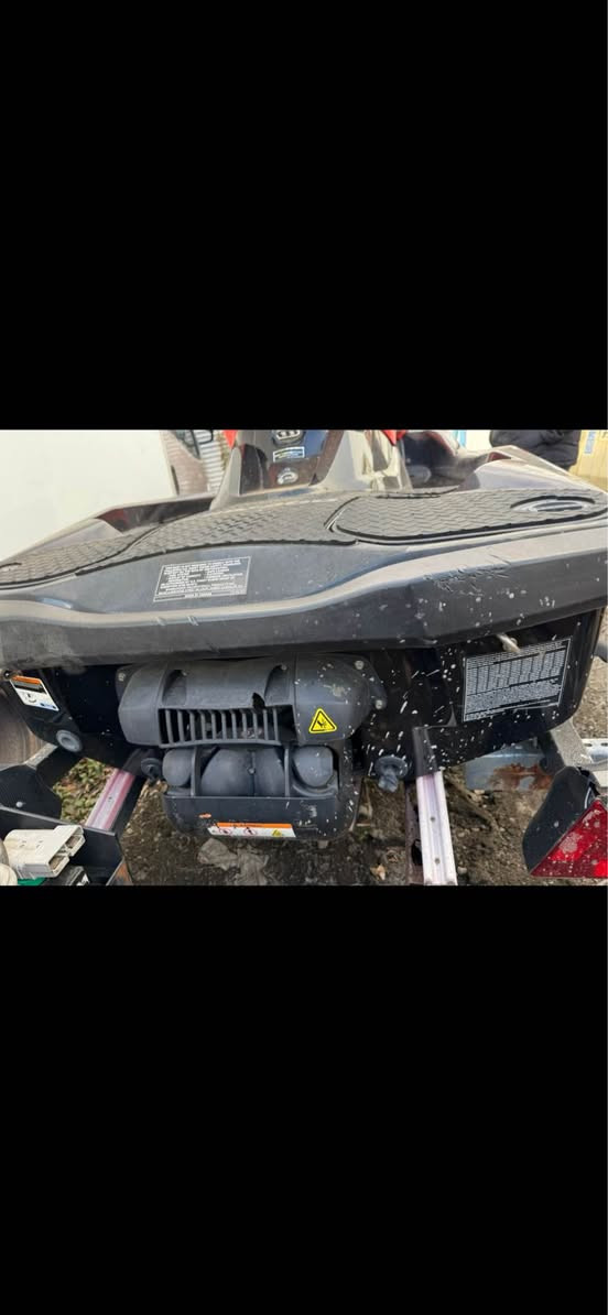 سلام عليكم للبيع جت سيدو 260 حجم  وارد ياباني  استوه وصل  نازل بلعراق فقط ٧ مرات  ماشي ٥٥ ساعه  الجت كلش جديد كفاله من اي فتح  مع عربانه اصليه  اسود لون. 

يحتوي ع بك + بريك  

للستفسار / ***********

عنوان بصره / دور ظباط البصرة, العراق
