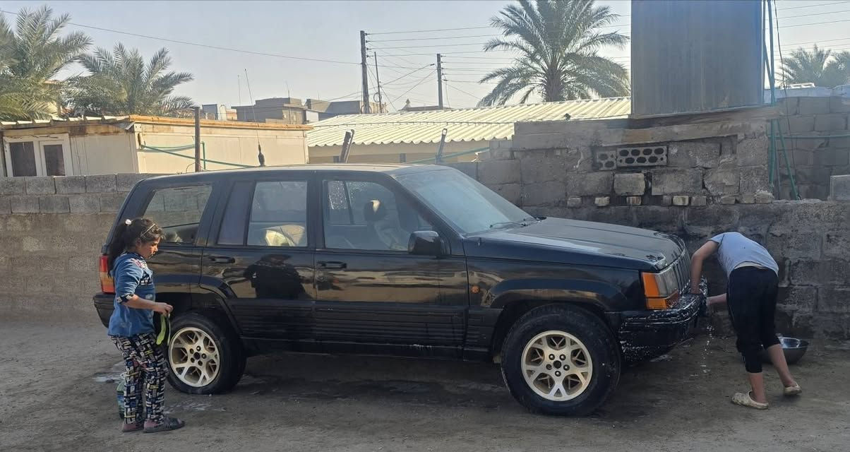 جيل شيروكي مصبوغه جديد
رقم انبار اسود دافعه كمرك
كير ومحرك 8ذابهن منه حته احوره
بطه السعر 20وبيه مجال
العنوان الفلوجه
***********
