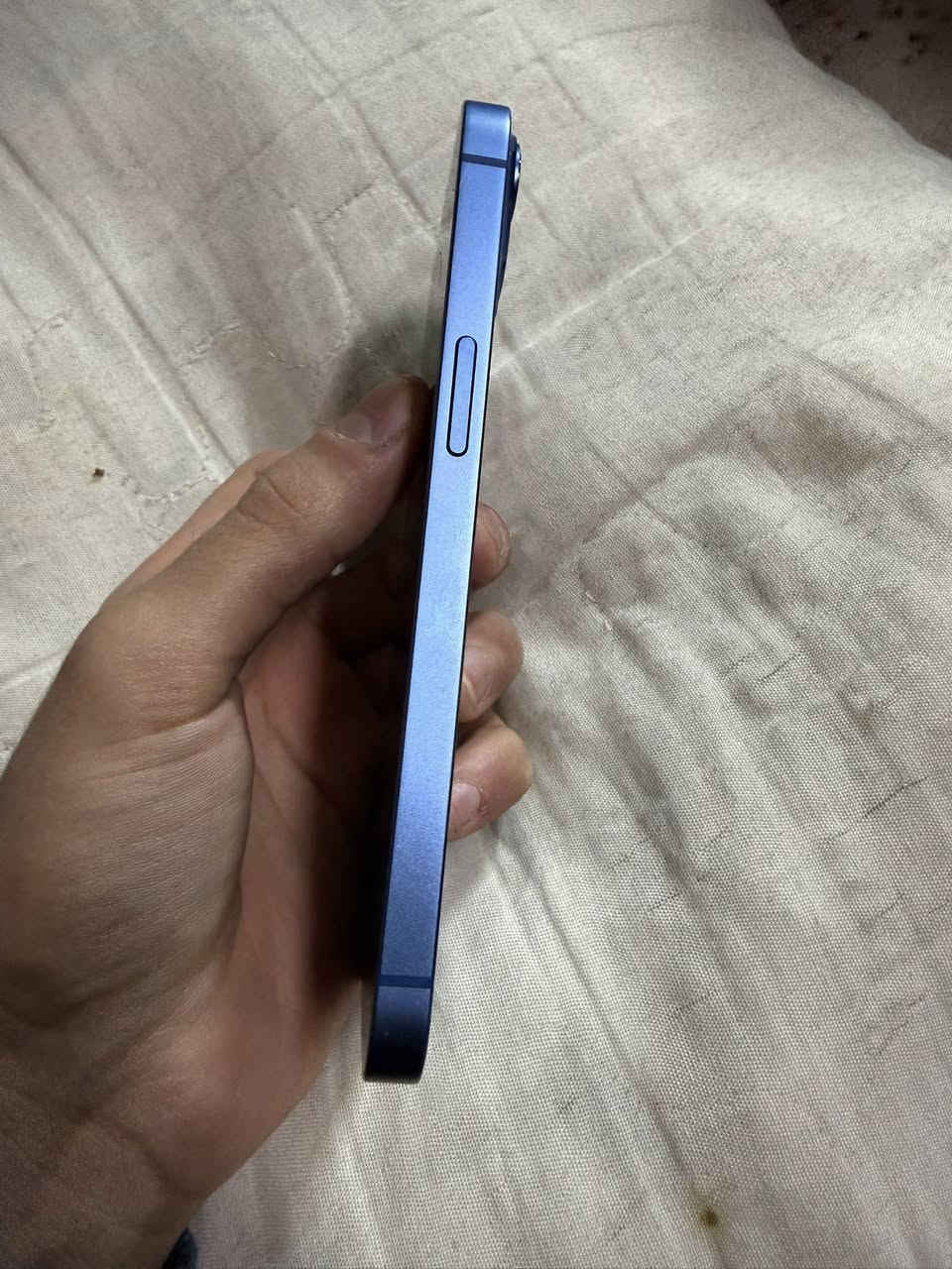 سلام عليكم
ايفون للبيع 

13 عادي 

ذاكره 128 

بطاريه 83

دبل سيم كارت 

جهاز مامفتوح شرط 

لا يعبر هوه ولا اي شي شرط 

جهاز مال بيت لا مصعد ولا اي شي شرط 

نضافته شرط 100%

لون مميز 

السعر 440 

شراي خاص او تخابر للاستفسار 

***********
